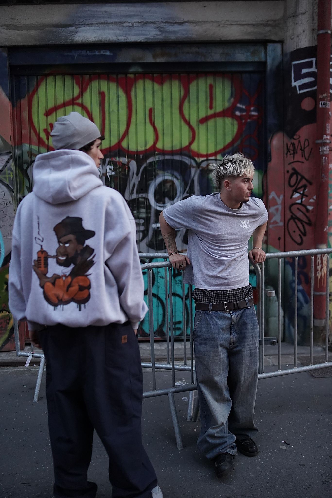 Duo MLC, mur graffe